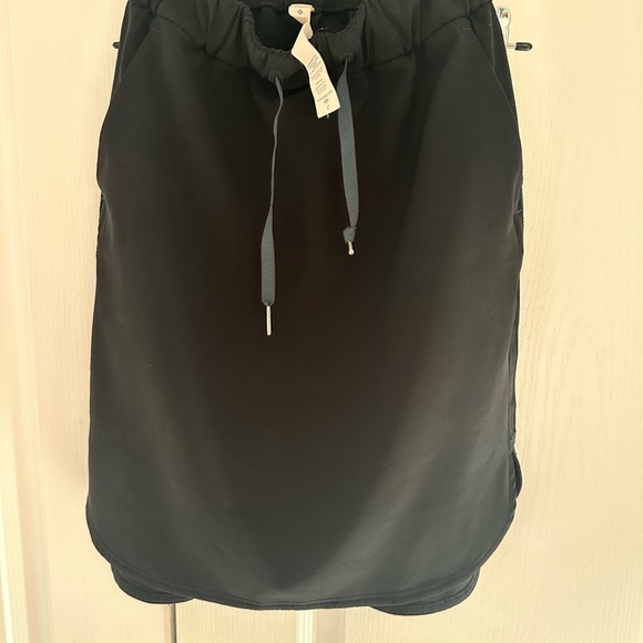 Lululemon On the Fly Skirt - Picture 4 of 7